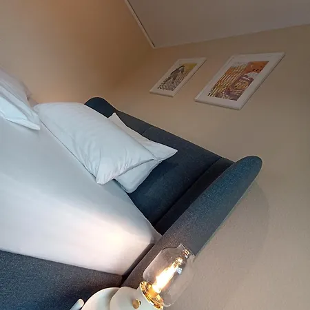 Zeisigwald - Balkon, Kueche, Wlan, Big Tv Apartment