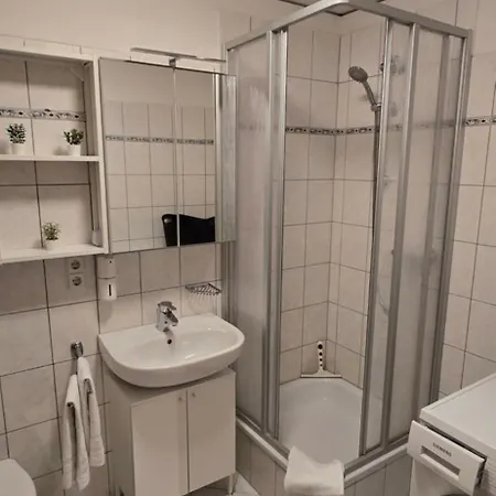 Zeisigwald - Balkon, Kueche, Wlan, Big Tv Chemnitz